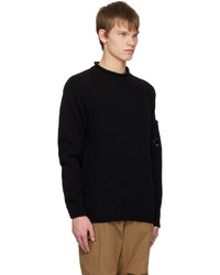 schwarzer Pullover mit einem Rundhalsausschnitt von C.P. Company