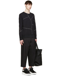 schwarzer Pullover mit einem Rundhalsausschnitt von Alexander McQueen