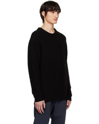 schwarzer Pullover mit einem Rundhalsausschnitt von YMC