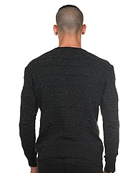 schwarzer Pullover mit einem Rundhalsausschnitt von CE&CE