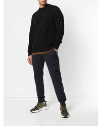 schwarzer Pullover mit einem Rundhalsausschnitt von CP Company