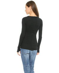 schwarzer Pullover mit einem Rundhalsausschnitt von Enza Costa