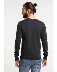 schwarzer Pullover mit einem Rundhalsausschnitt von Dreimaster