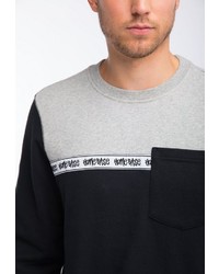 schwarzer Pullover mit einem Rundhalsausschnitt von Homebase