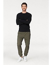 schwarzer Pullover mit einem Rundhalsausschnitt von Jack & Jones