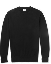 schwarzer Pullover mit einem Rundhalsausschnitt