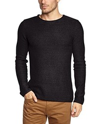 schwarzer Pullover mit einem Rundhalsausschnitt