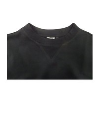 schwarzer Pullover mit einem Rundhalsausschnitt von replika