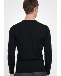 schwarzer Pullover mit einem Rundhalsausschnitt von Seidensticker