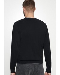 schwarzer Pullover mit einem Rundhalsausschnitt von Seidensticker
