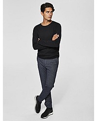 schwarzer Pullover mit einem Rundhalsausschnitt von Selected Homme