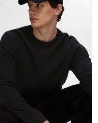schwarzer Pullover mit einem Rundhalsausschnitt von Selected