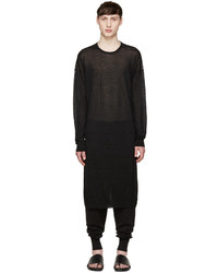 schwarzer Pullover mit einem Rundhalsausschnitt von Thamanyah