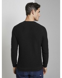 schwarzer Pullover mit einem Rundhalsausschnitt von Tom Tailor