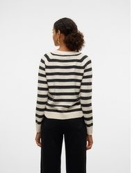 schwarzer Pullover mit einem Rundhalsausschnitt von Vero Moda
