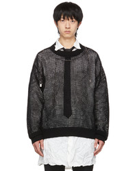 schwarzer Pullover mit einem Rundhalsausschnitt von Yuki Hashimoto