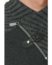 schwarzer Pullover mit einem Schalkragen von CE&CE