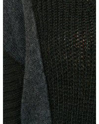 schwarzer Pullover mit einem V-Ausschnitt von MCQ