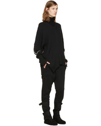 schwarzer Pullover mit einem V-Ausschnitt von Ann Demeulemeester