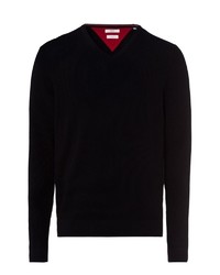 schwarzer Pullover mit einem V-Ausschnitt von Brax