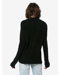 schwarzer Pullover mit einem V-Ausschnitt von R13