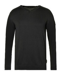 schwarzer Pullover mit einem V-Ausschnitt von CODE-ZERO