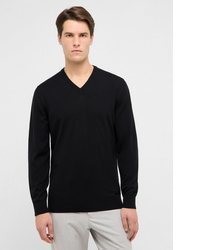 schwarzer Pullover mit einem V-Ausschnitt von Eterna