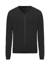 schwarzer Pullover mit einem V-Ausschnitt von Falke