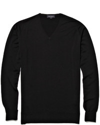 schwarzer Pullover mit einem V-Ausschnitt von John Smedley