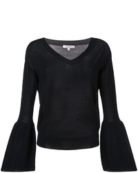 schwarzer Pullover mit einem V-Ausschnitt