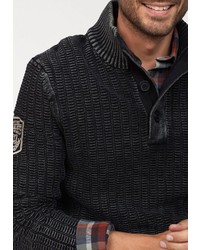 schwarzer Pullover mit einem zugeknöpften Kragen von MAN´S WORLD