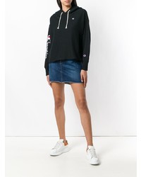 schwarzer Pullover mit einer Kapuze von Champion