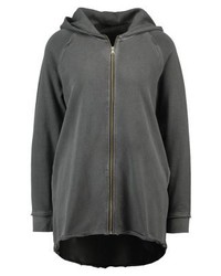 schwarzer Pullover mit einer Kapuze von Only