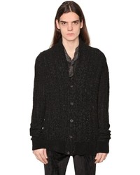 schwarzer Pullover mit Fischgrätenmuster
