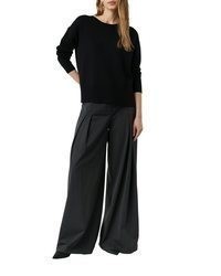 schwarzer Pullover von Comma