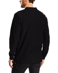 schwarzer Pullover