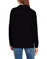 schwarzer Pullover
