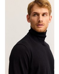 schwarzer Rollkragenpullover von Bugatti