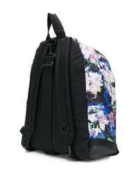 schwarzer Rucksack mit Blumenmuster von Eastpak