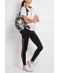 schwarzer Rucksack mit Blumenmuster von adidas by Stella McCartney