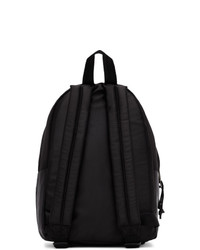 schwarzer Rucksack von Eastpak