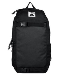 schwarzer Rucksack von Poler