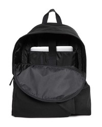 schwarzer Rucksack von Eastpak