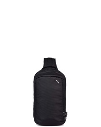 schwarzer Segeltuch Rucksack von Pacsafe