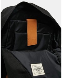 schwarzer Segeltuch Rucksack