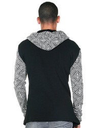 schwarzer Strick Pullover mit einem Kapuze von Fiyasko Fashion