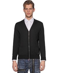 schwarzer Strick Pullover mit einem Reißverschluß