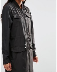 schwarzer Trenchcoat