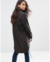 schwarzer Trenchcoat