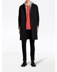 schwarzer Trenchcoat von Burberry